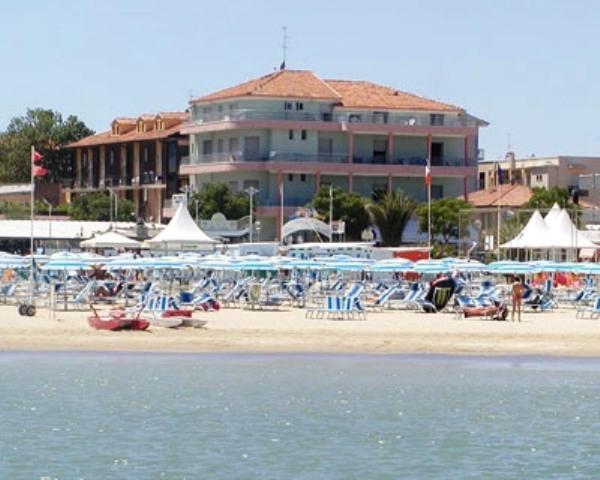 Albergo Villa Mauri 리미니 외부 사진